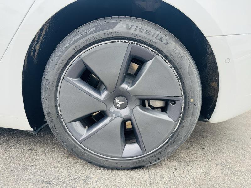 Tesla Model 3  2022