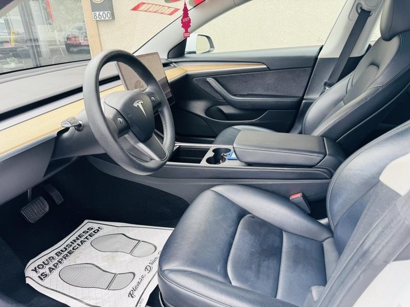 Tesla Model 3  2022