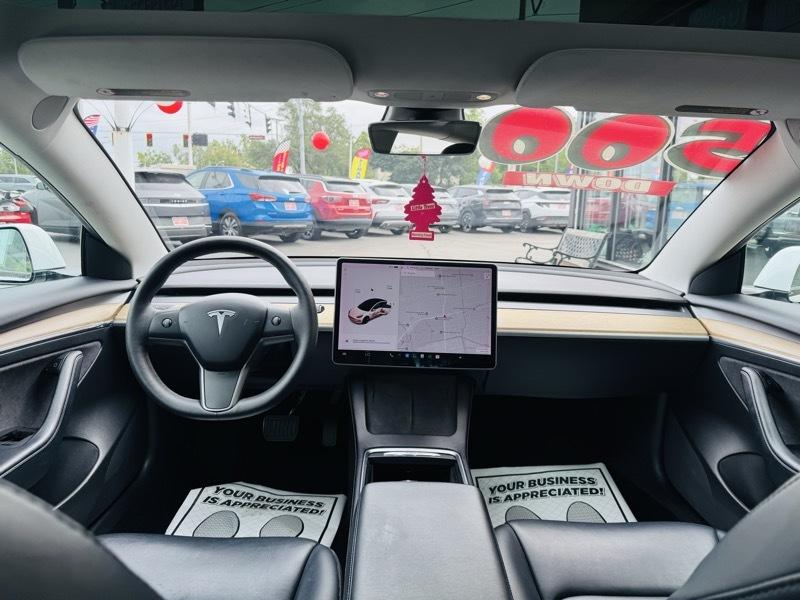 Tesla Model 3  2022