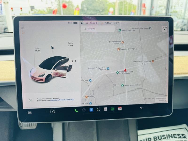 Tesla Model 3  2022