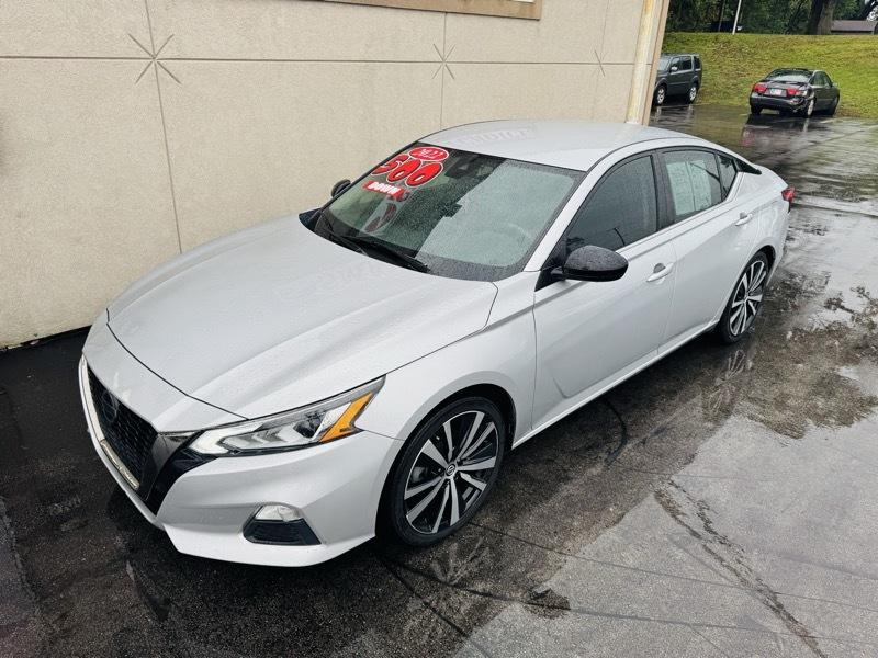 Nissan Altima  2022