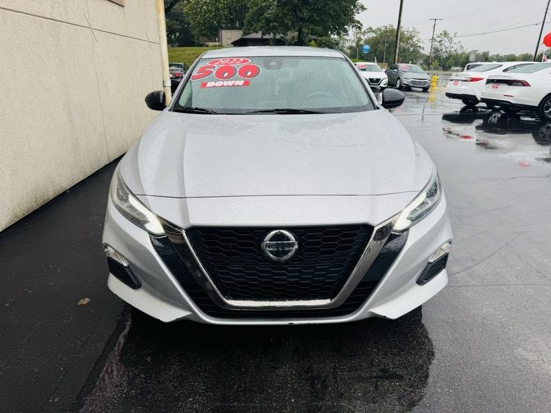 Nissan Altima  2022