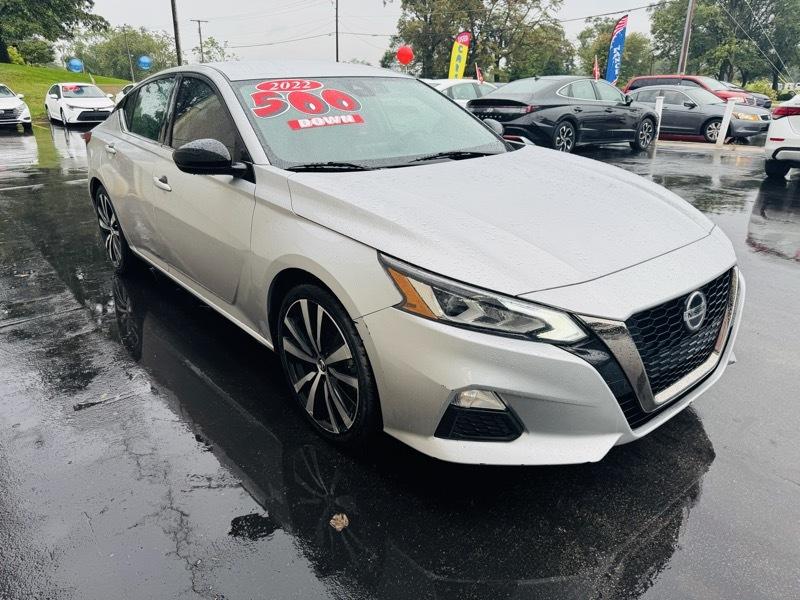 Nissan Altima  2022