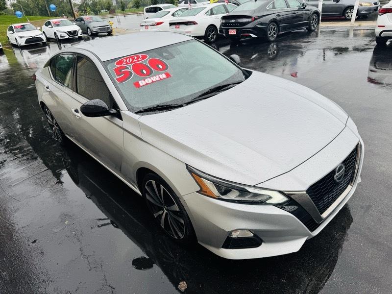 Nissan Altima  2022