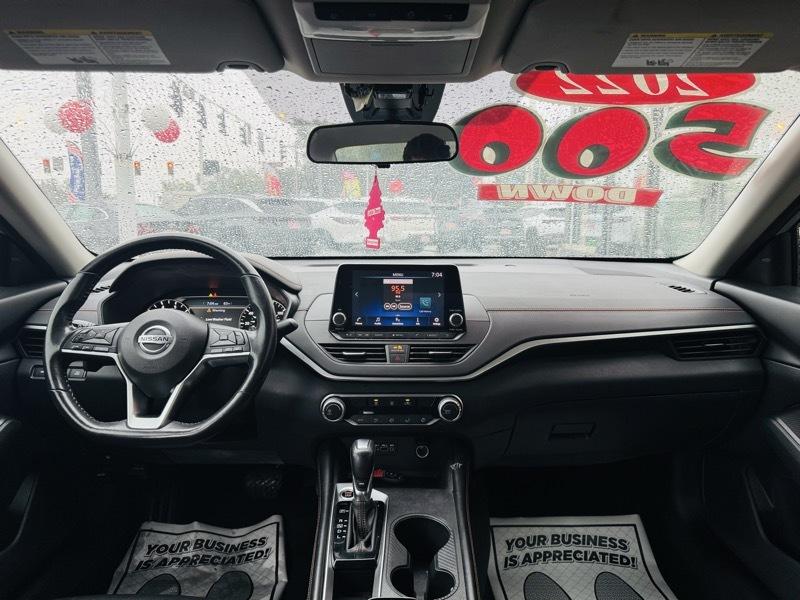Nissan Altima  2022