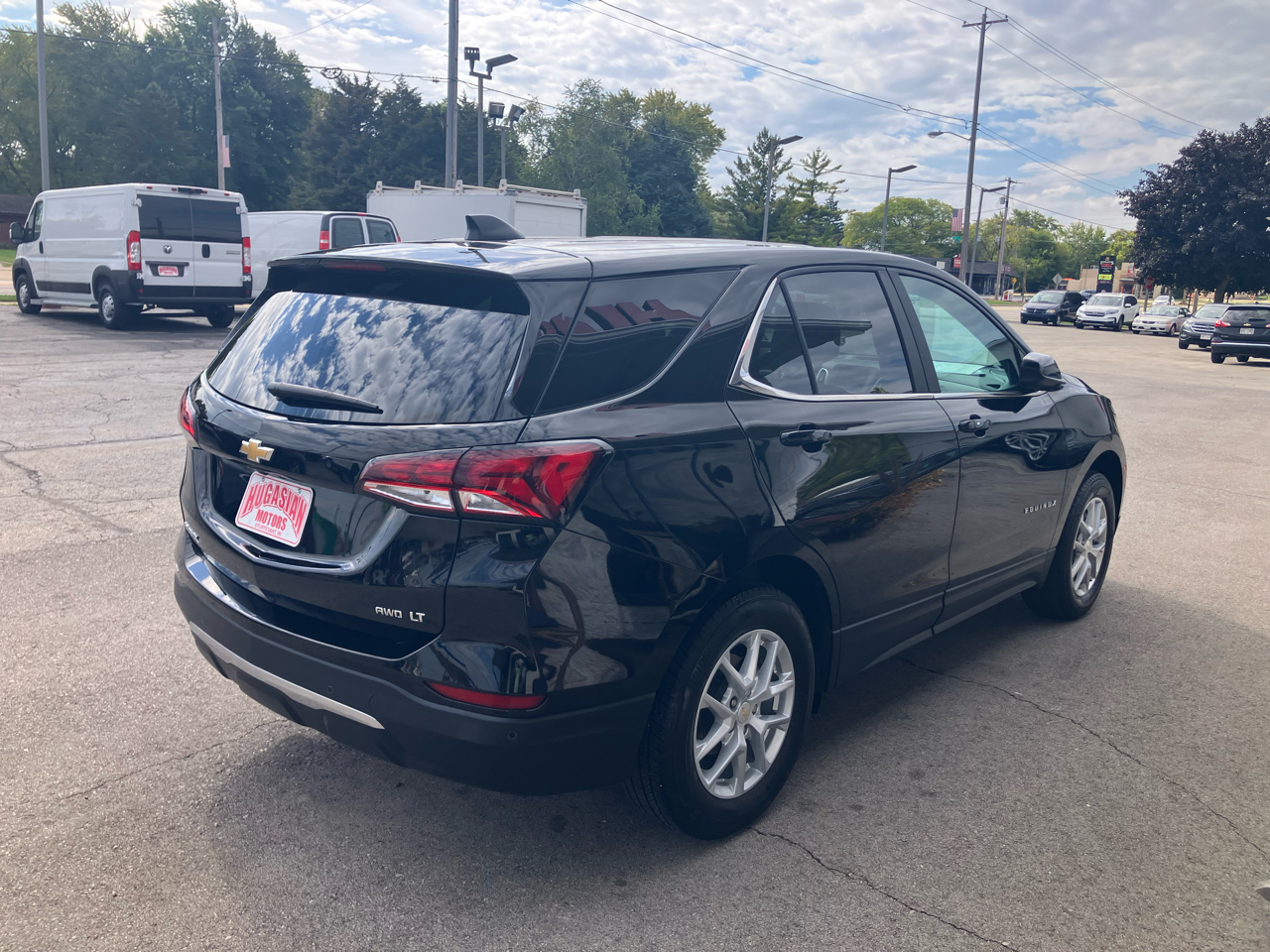 2023 Chevrolet Equinox LT photo 3