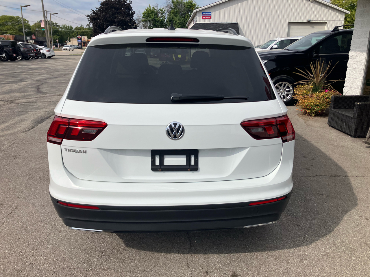 2020 Volkswagen Tiguan S photo 6