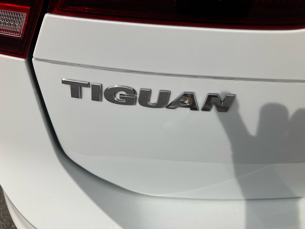 2020 Volkswagen Tiguan S photo 7