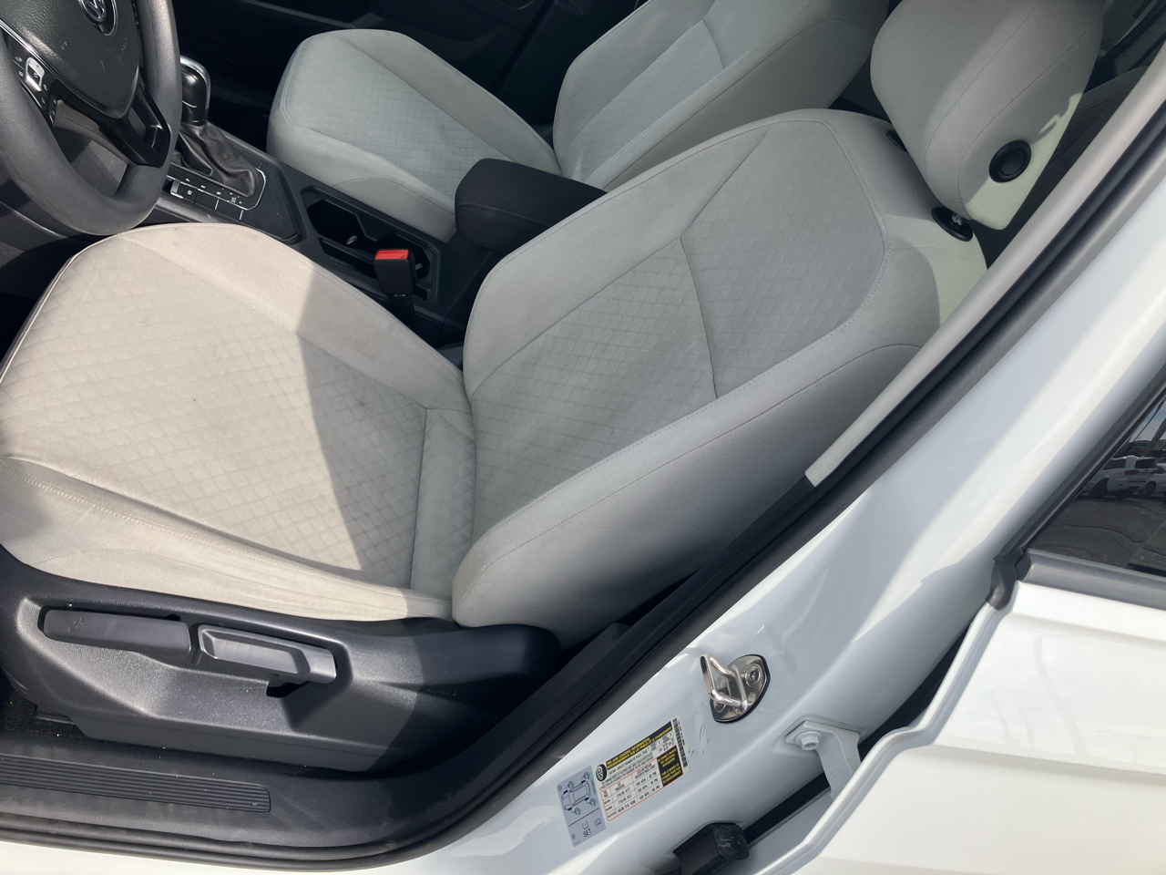2020 Volkswagen Tiguan S photo 10