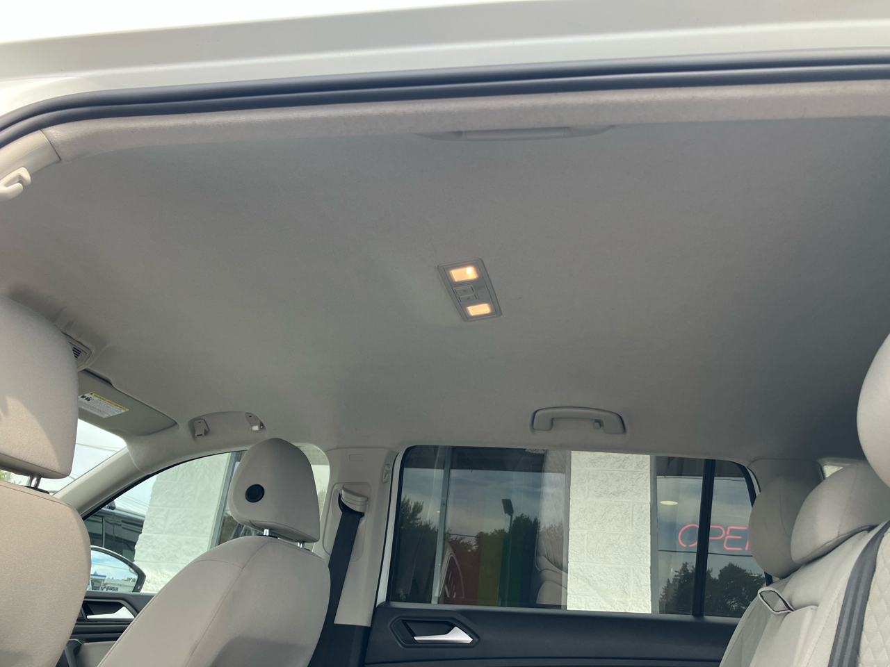 2020 Volkswagen Tiguan S photo 18