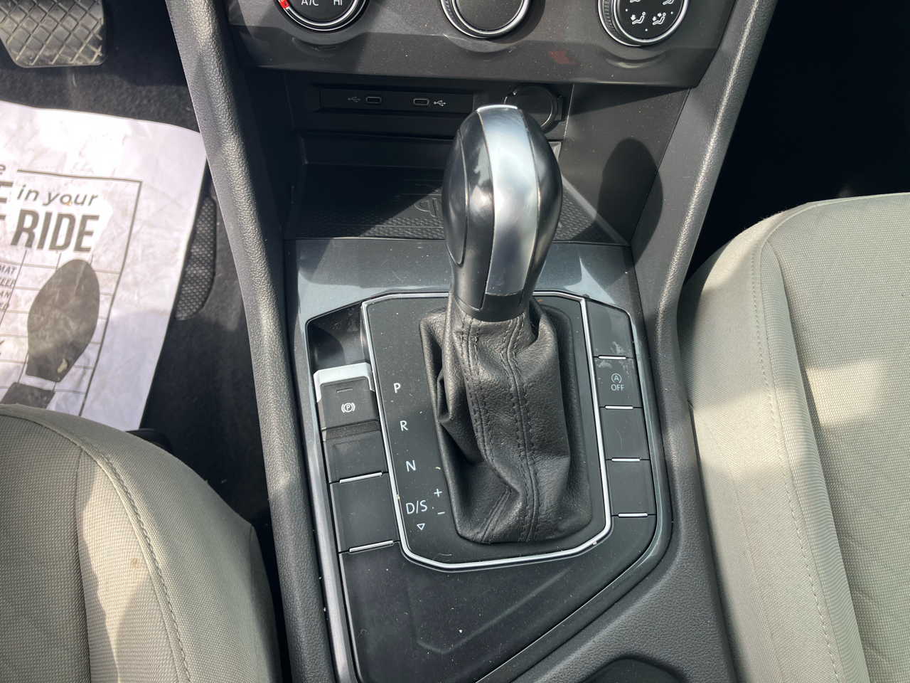 2020 Volkswagen Tiguan S photo 19