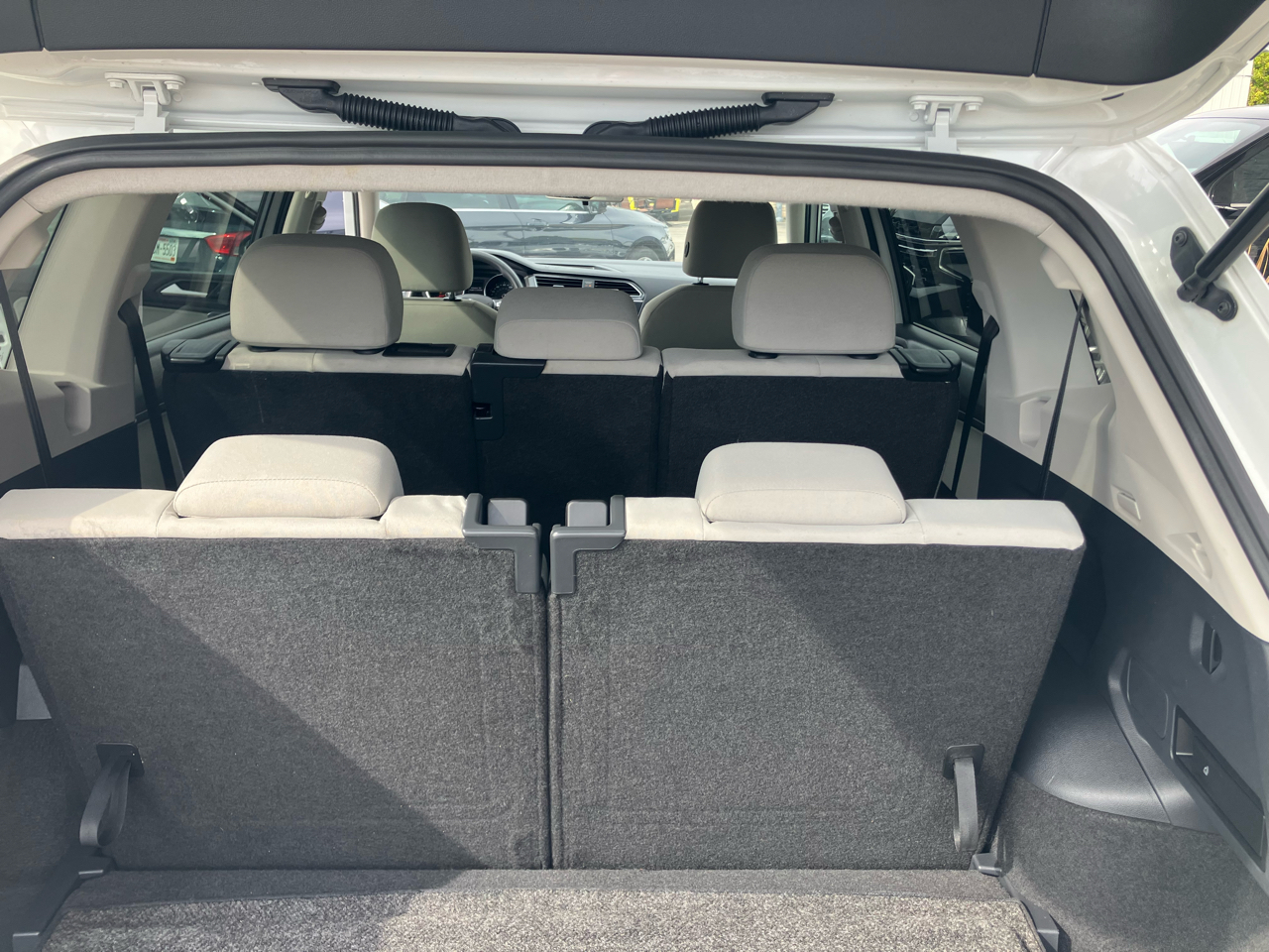 2020 Volkswagen Tiguan S photo 25