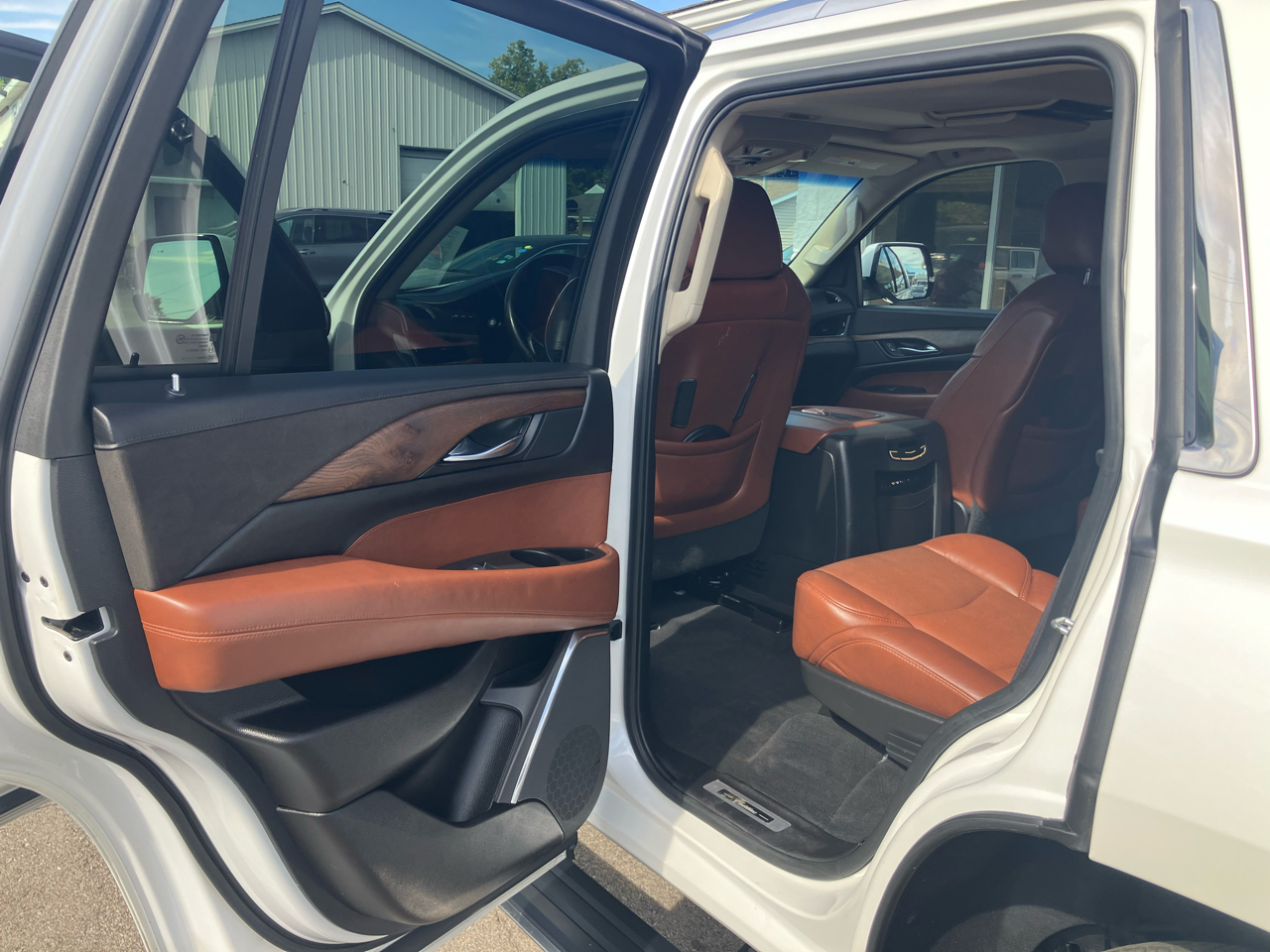 2016 Cadillac Escalade Premium photo 10