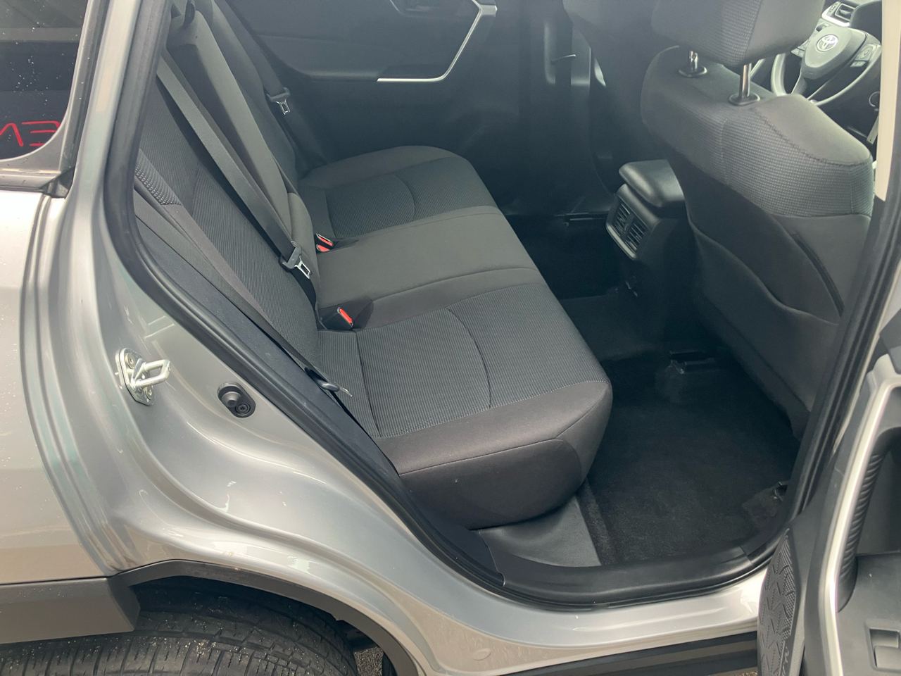 Toyota RAV4 LE 2024 Toyota RAV4 LE 2024