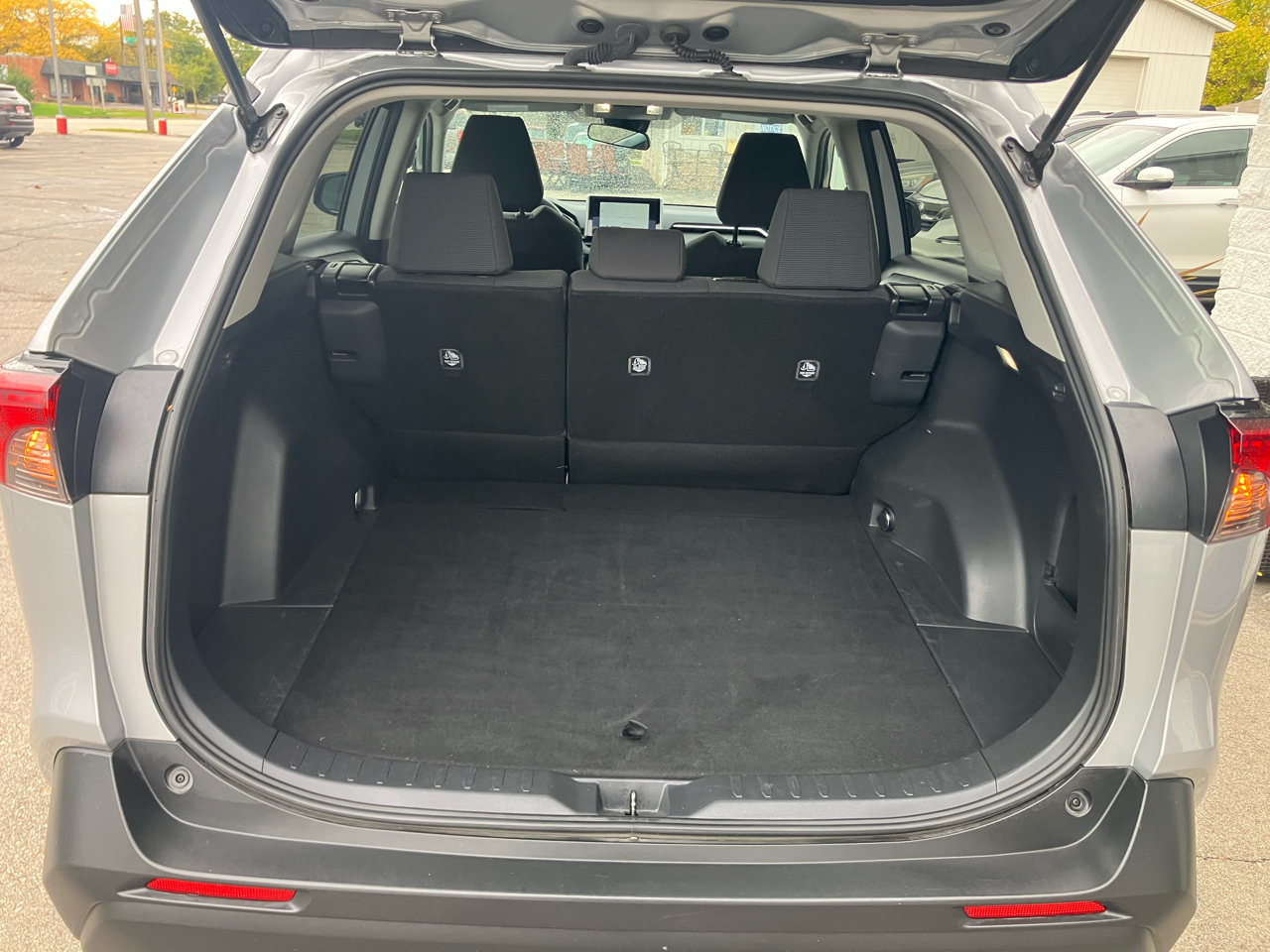 Toyota RAV4 LE 2024 Toyota RAV4 LE 2024