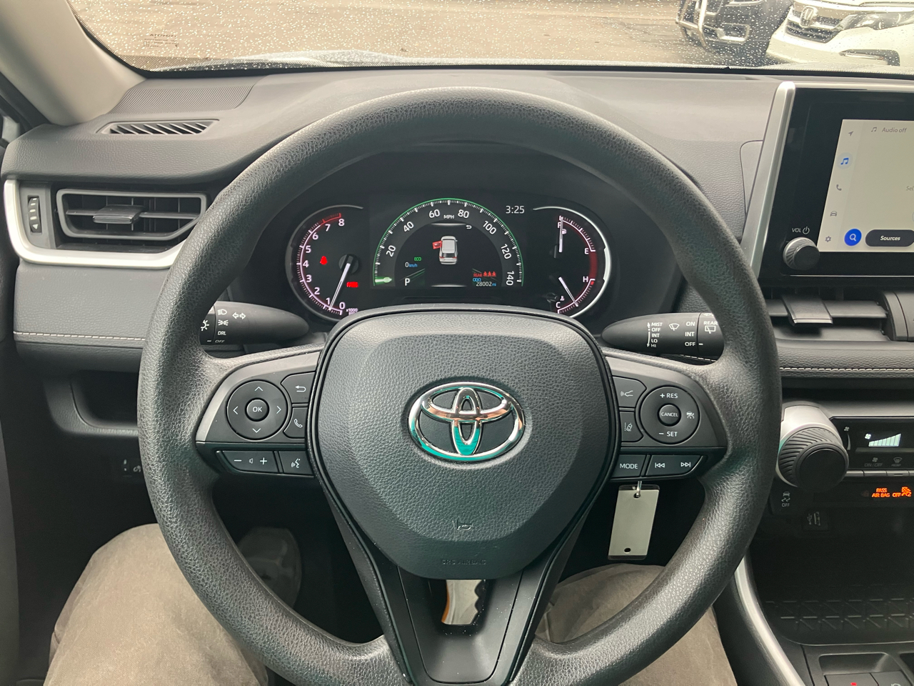 Toyota RAV4 LE 2024 Toyota RAV4 LE 2024