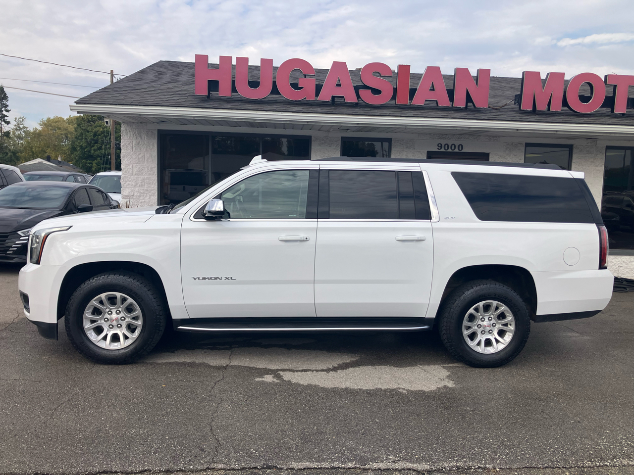 GMC Yukon XL SLT 4WD 2019 GMC Yukon XL SLT 4WD 2019