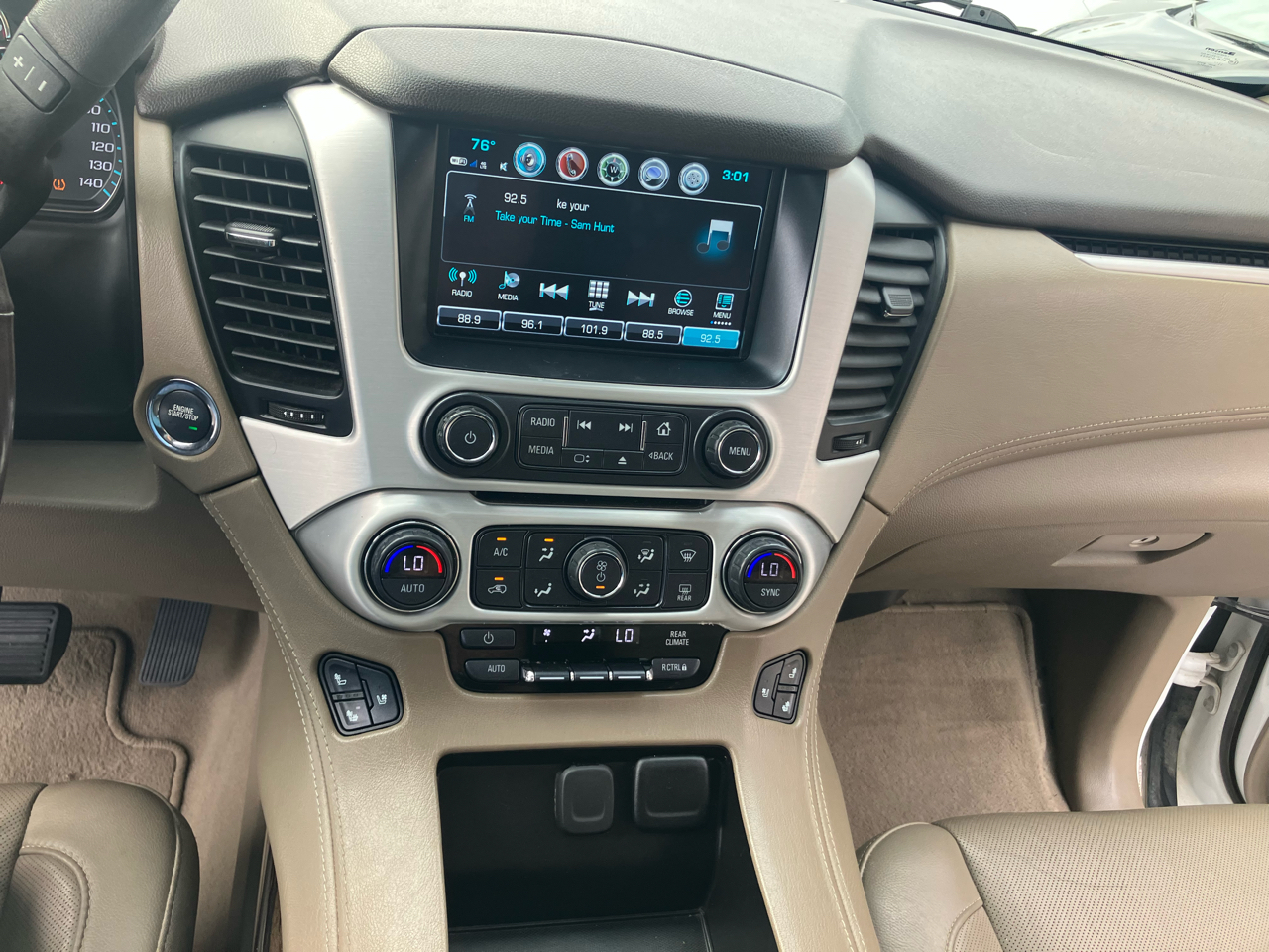 GMC Yukon XL SLT 4WD 2019 GMC Yukon XL SLT 4WD 2019