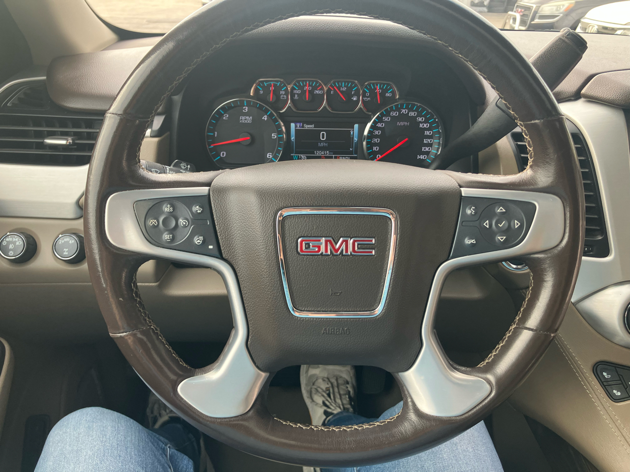 GMC Yukon XL SLT 4WD 2019 GMC Yukon XL SLT 4WD 2019