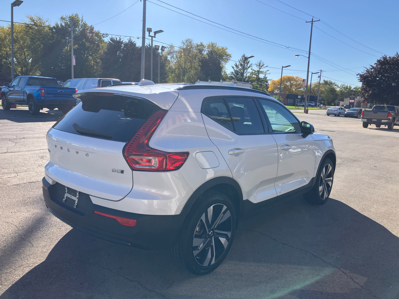 Volvo XC40 B5 Plus Dark AWD 2024 Volvo XC40 B5 Plus Dark AWD 2024