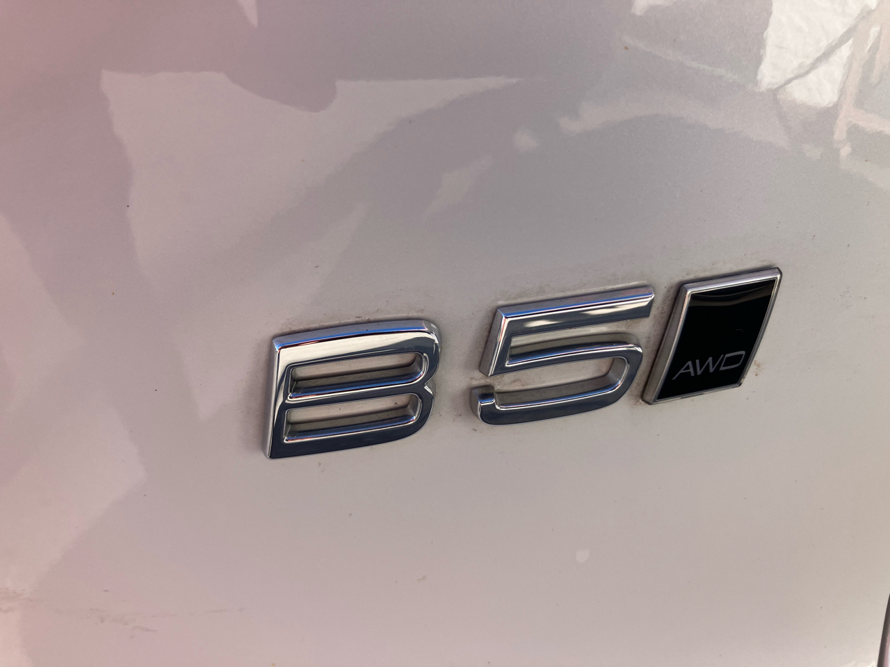 Volvo XC40 B5 Plus Dark AWD 2024 Volvo XC40 B5 Plus Dark AWD 2024