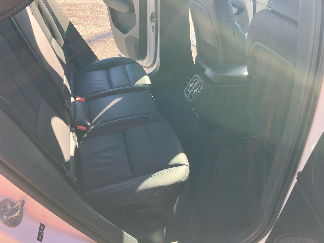 Volvo XC40 B5 Plus Dark AWD 2024 Volvo XC40 B5 Plus Dark AWD 2024