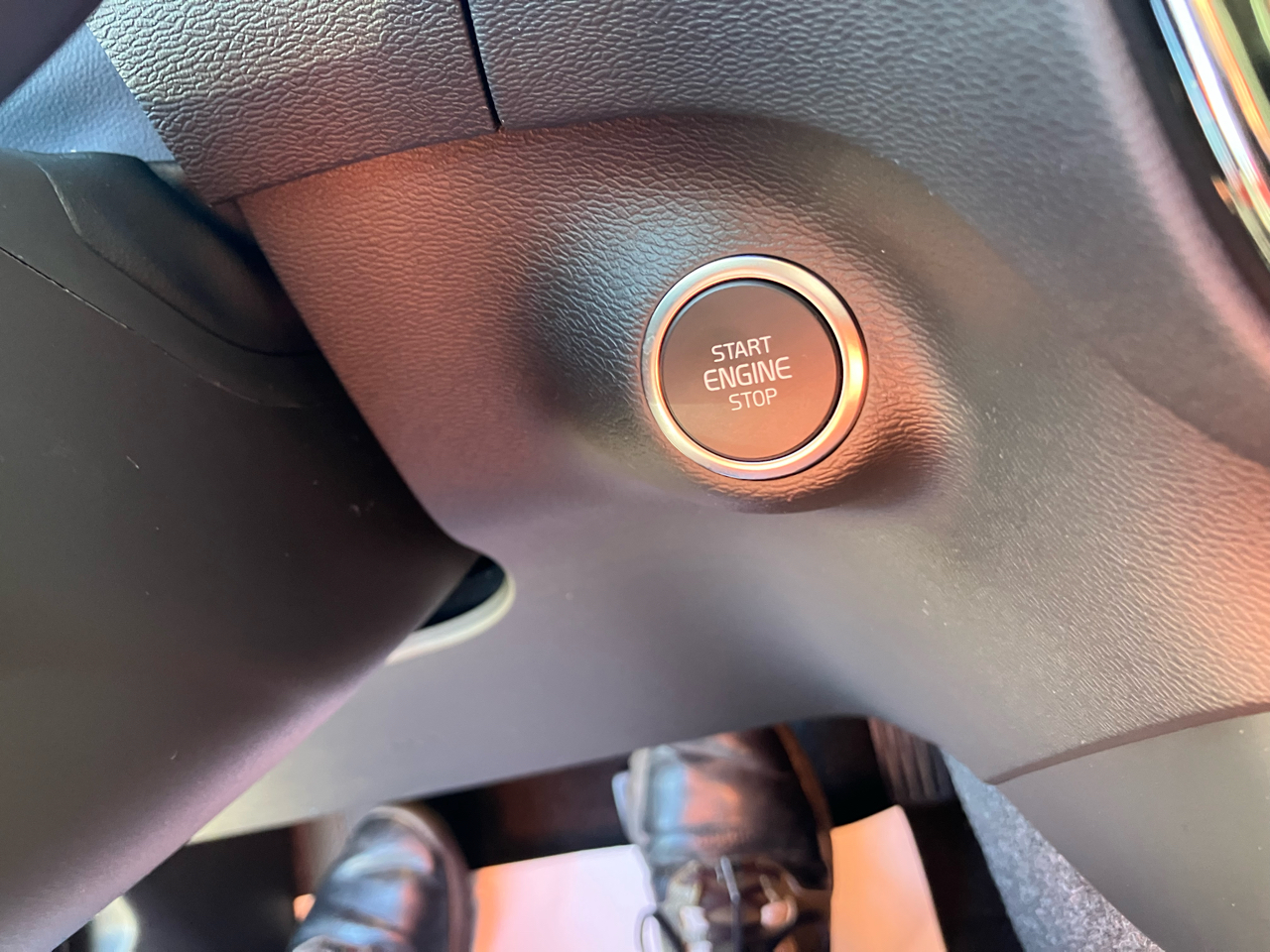 Volvo XC40 B5 Plus Dark AWD 2024 Volvo XC40 B5 Plus Dark AWD 2024