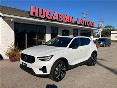 2024 Volvo XC40 