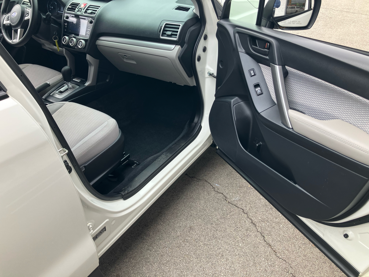 Subaru Forester 2.5i Premium PZEV CVT 2018 Subaru Forester 2.5i Premium PZEV CVT 2018