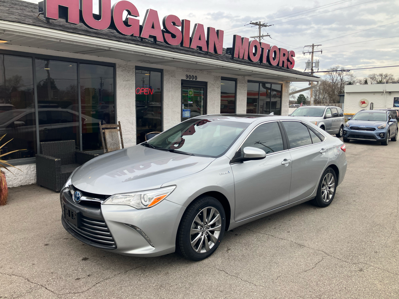 2017 Toyota Camry Hybrid XLE