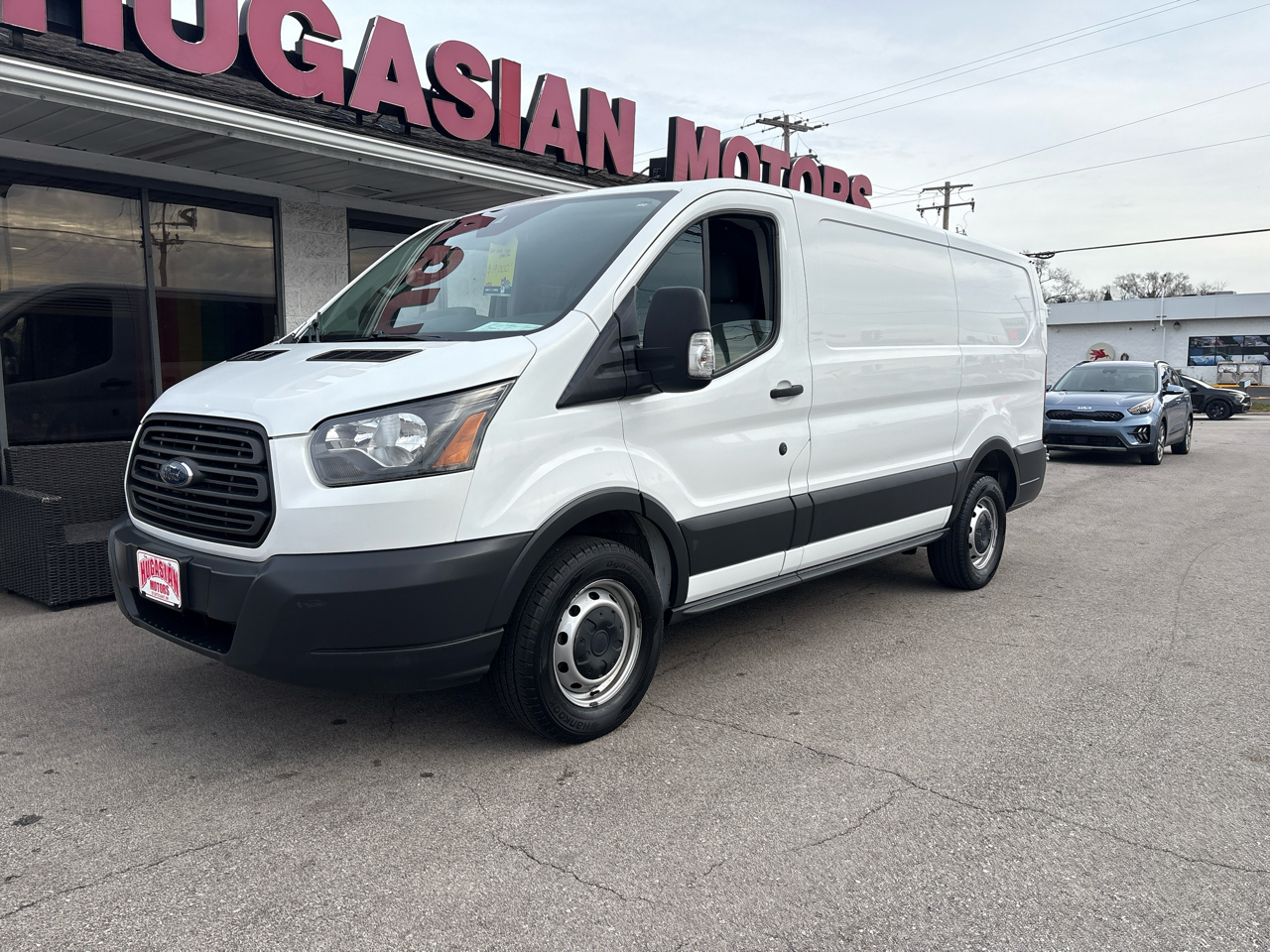 2018 Ford Transit 250 Van Low Roof w/Sliding Pass. 130-in. WB