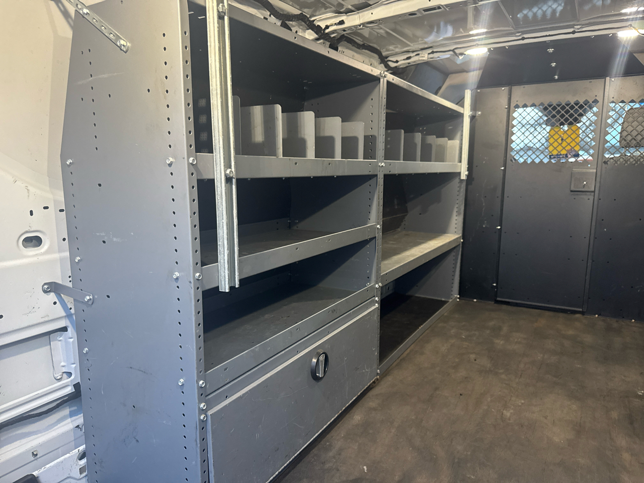 Ford Transit T-250 130" Low Rf 9000 GVWR Sliding RH Dr 2018