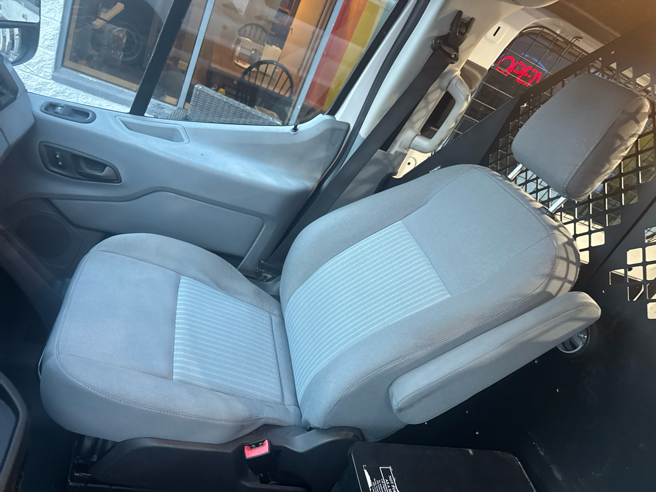 Ford Transit T-250 130" Low Rf 9000 GVWR Sliding RH Dr 2018