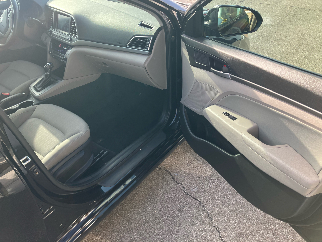 Hyundai Elantra Value Edition 2.0L Auto (Ulsan) 2018