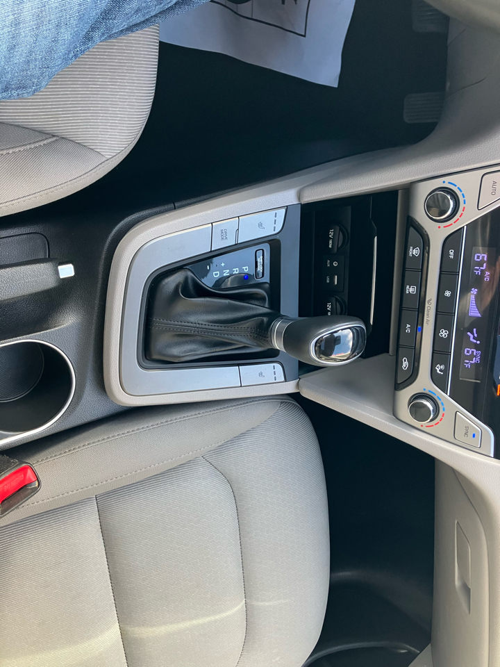 Hyundai Elantra Value Edition 2.0L Auto (Ulsan) 2018