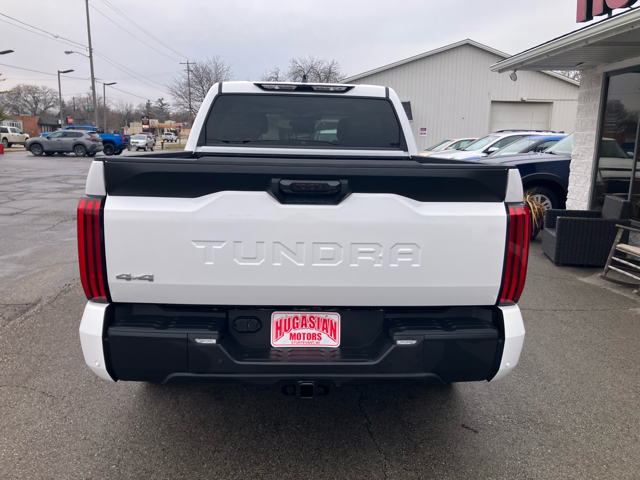 Toyota Tundra 4WD SR5 CrewMax 5.5' Bed (Natl) 2023