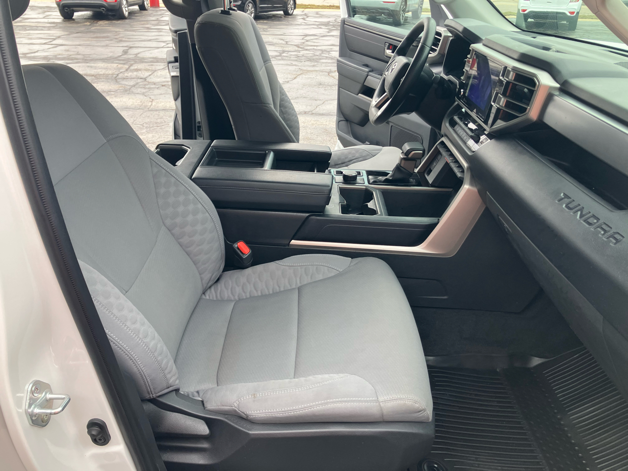 Toyota Tundra 4WD SR5 CrewMax 5.5' Bed (Natl) 2023