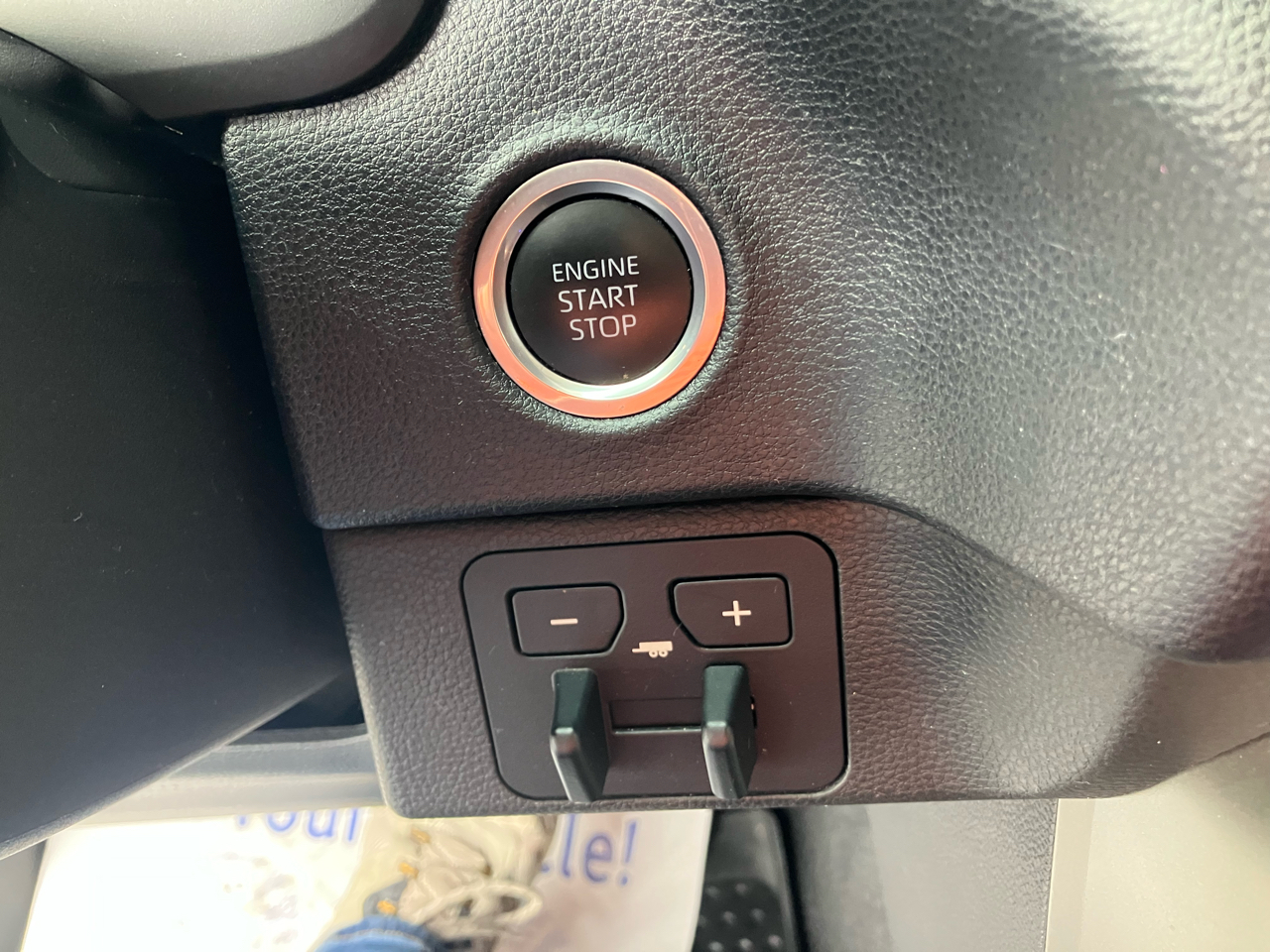 Toyota Tundra 4WD SR5 CrewMax 5.5' Bed (Natl) 2023