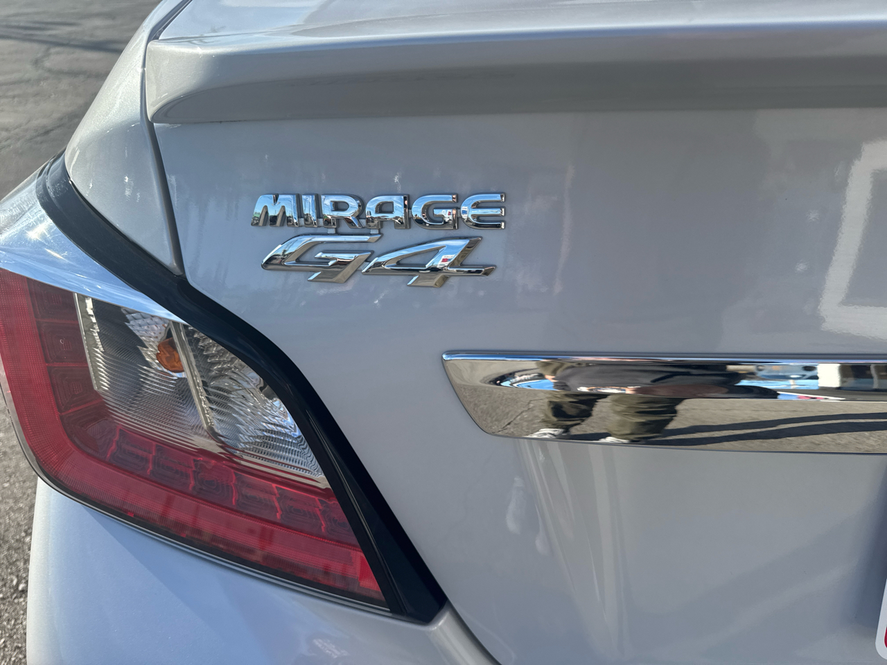 Mitsubishi Mirage G4 ES CVT 2024