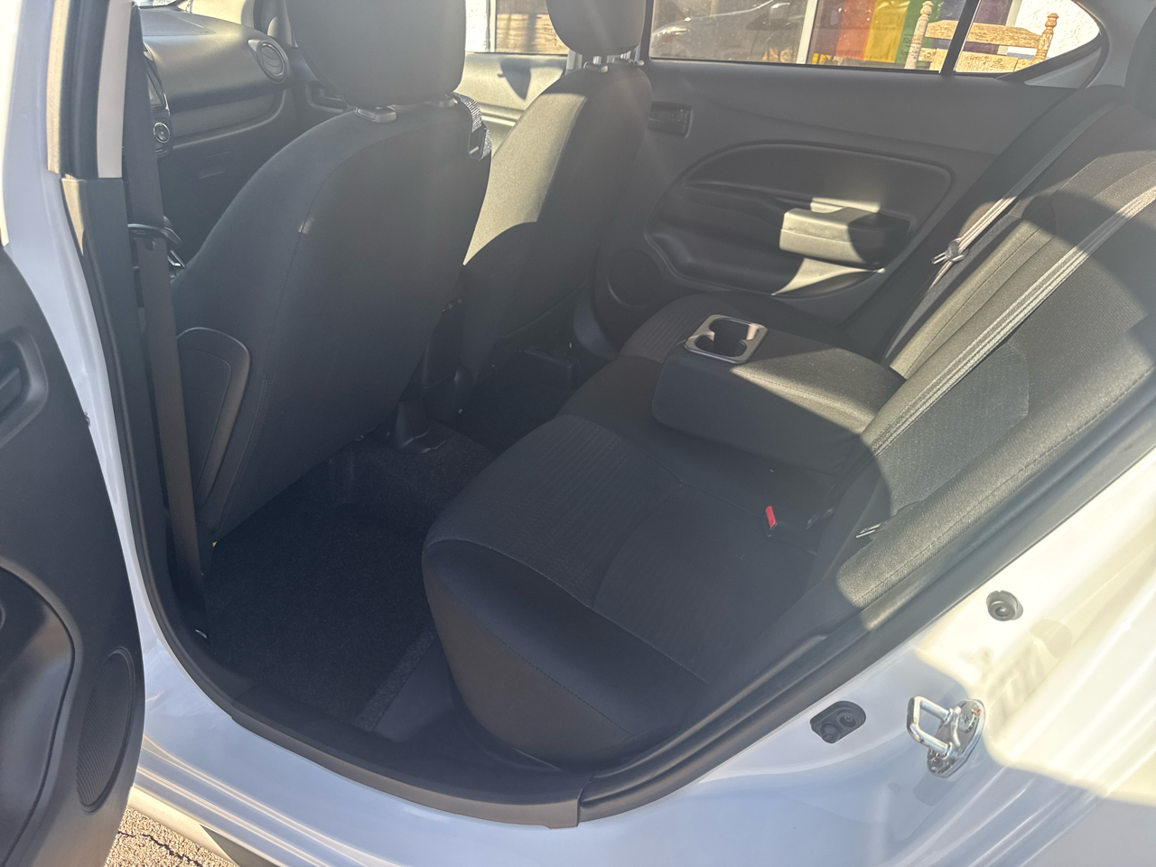 Mitsubishi Mirage G4 ES CVT 2024