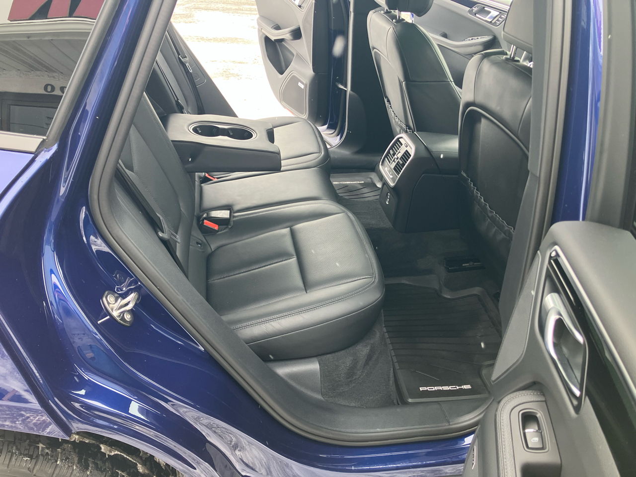 Porsche Macan Base 2024