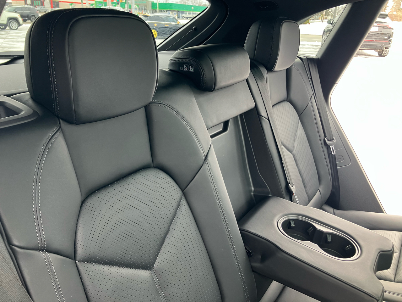 Porsche Macan Base 2024