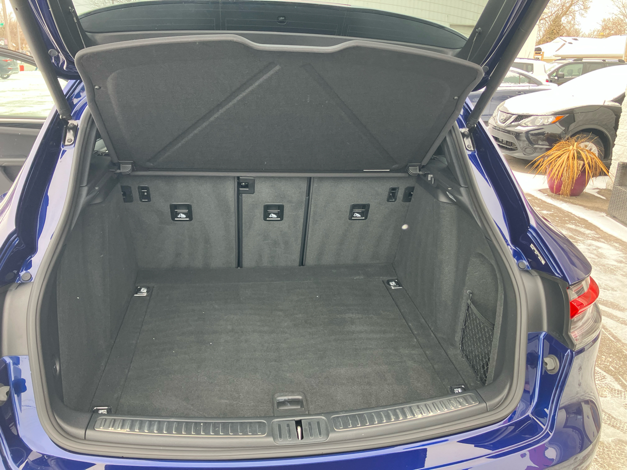 Porsche Macan Base 2024