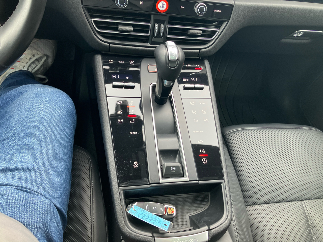 Porsche Macan Base 2024