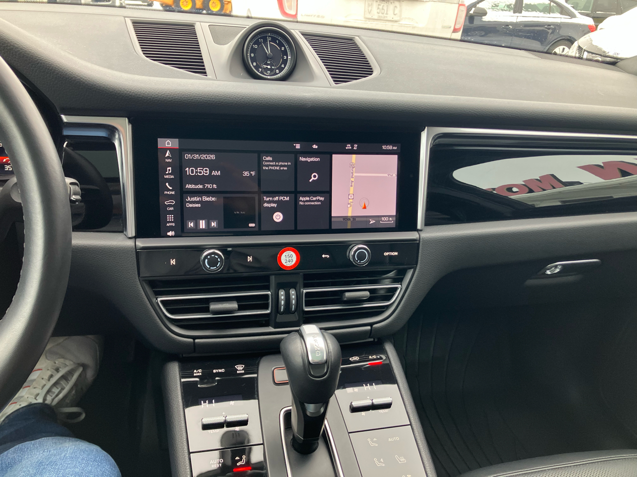 Porsche Macan Base 2024