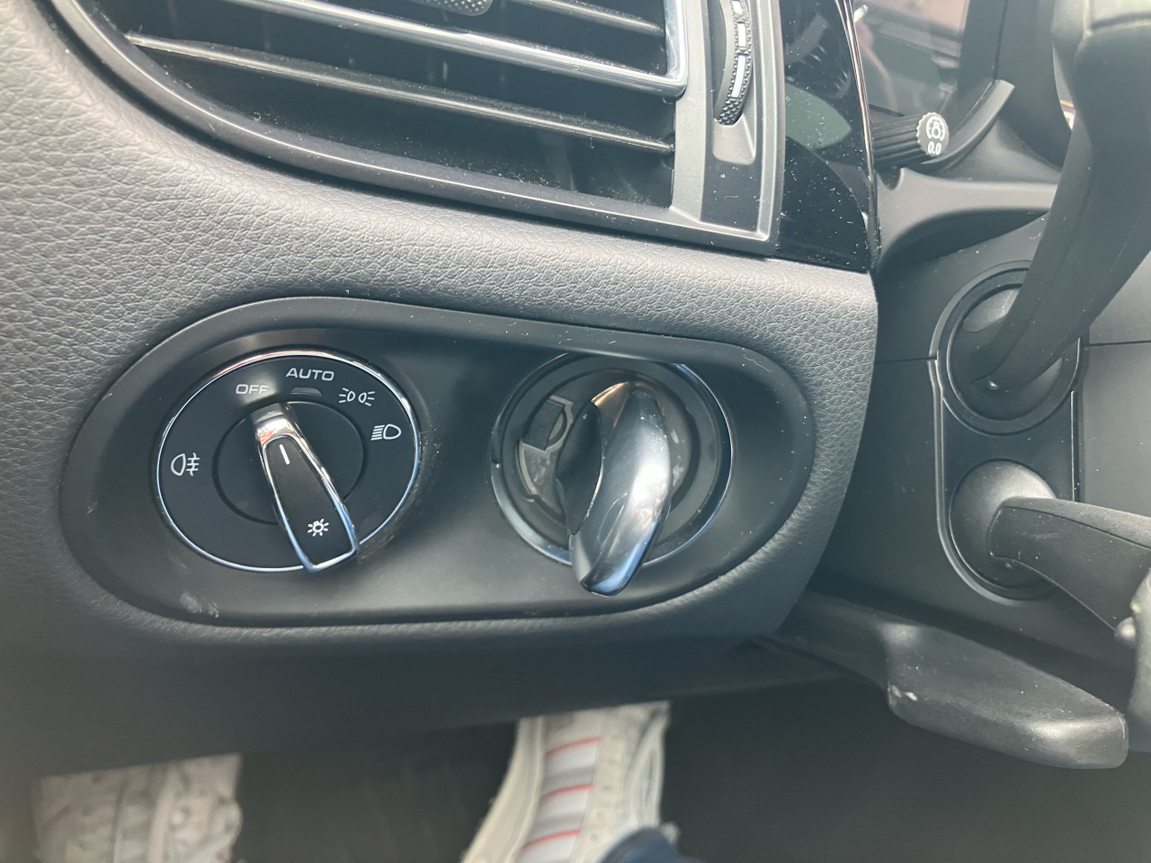 Porsche Macan Base 2024