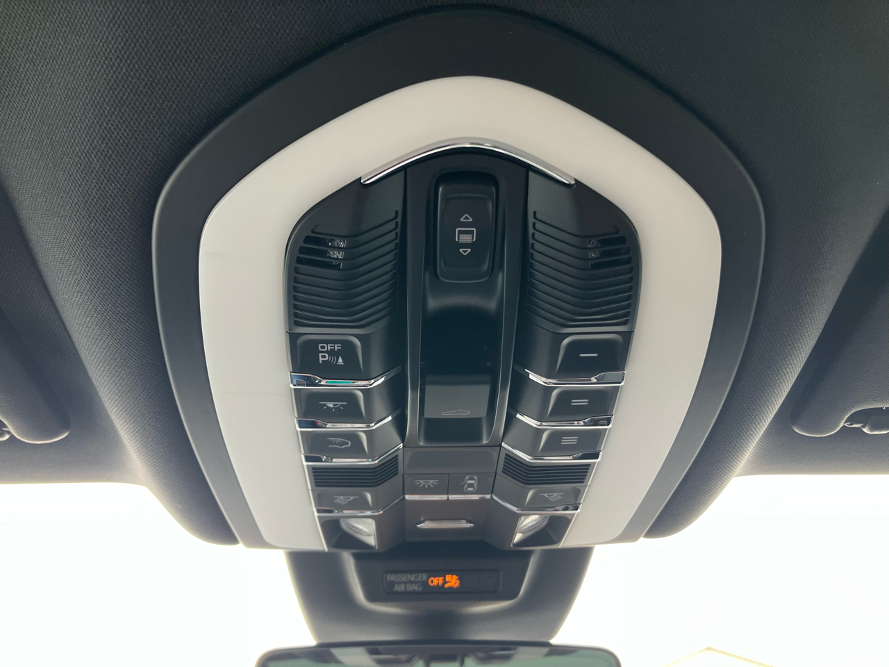 Porsche Macan Base 2024