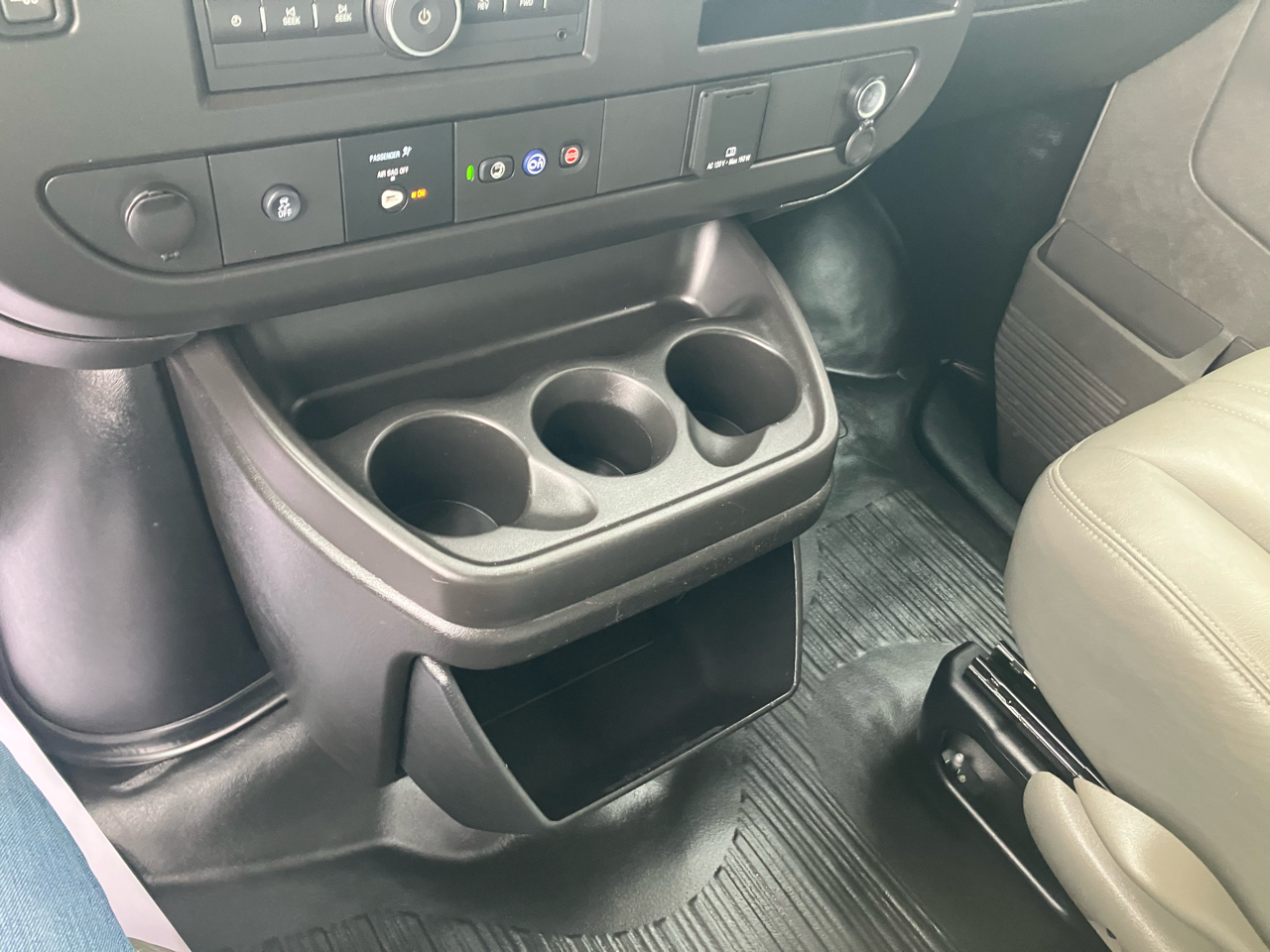 Chevrolet Express 2500 Cargo 2024