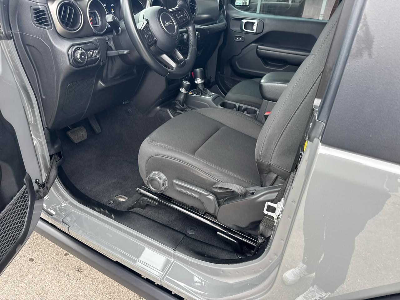 Jeep Wrangler Willys 2021