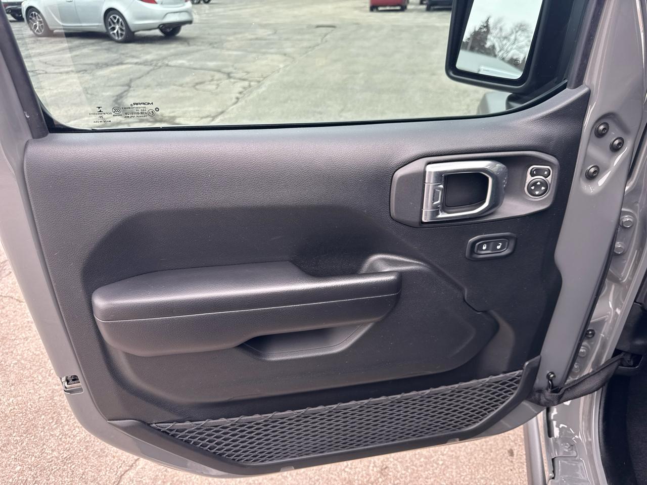 Jeep Wrangler Willys 2021